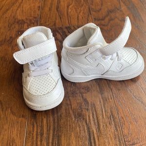 Toddler Nikes 5c